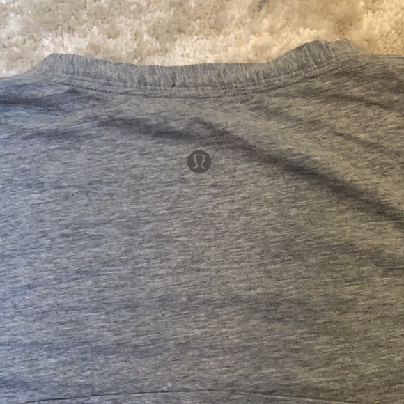 Lululemon T-Shirt - Picture 3 of 3
